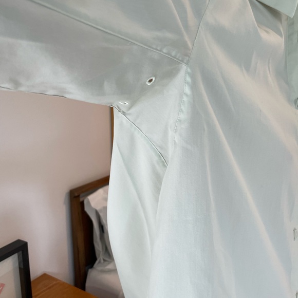 Lululemon stretch Oxford shirt in mint color - Picture 2 of 5